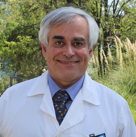 Dr. Gonzalo Menchaca O.