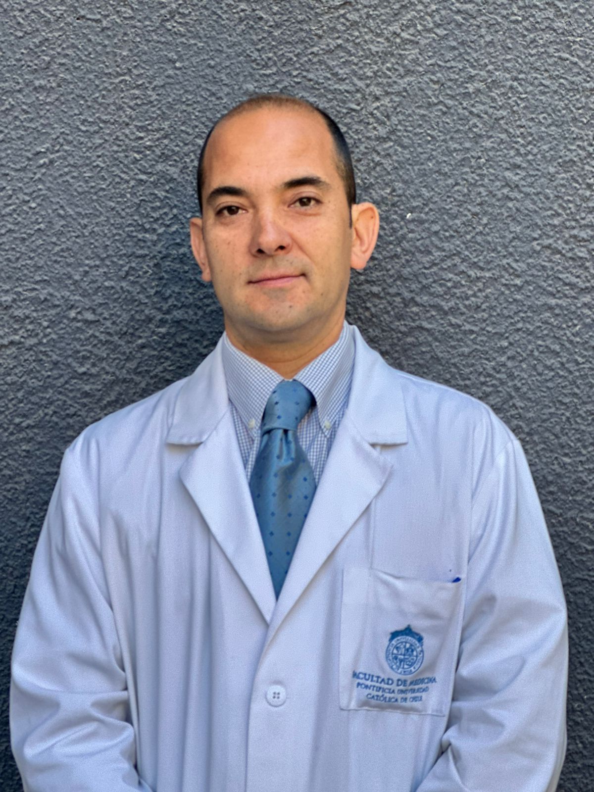 Dr. Gastón Astroza E.