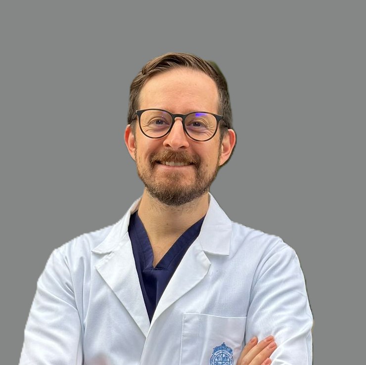 Dr. Alejandro Majerson G.