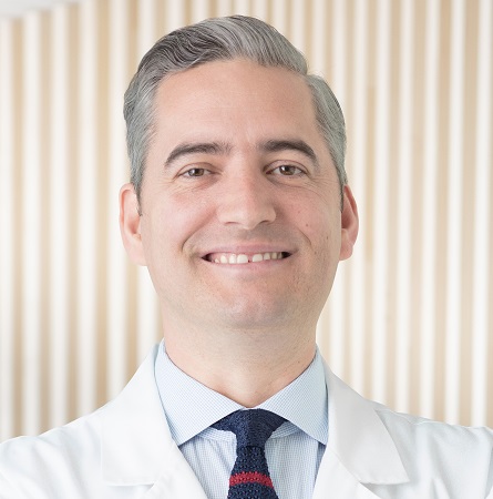 Dr. Arturo Grau D.