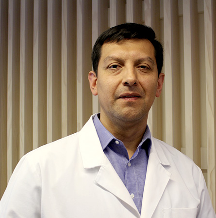 Dr. Ricardo Castro L.