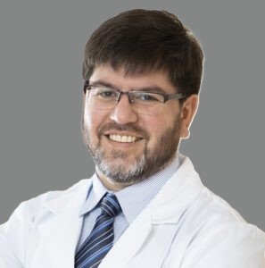 Dr. Raúl González C.