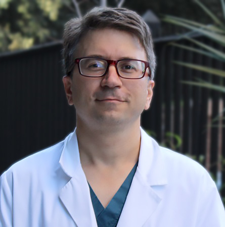 Dr. Tomás Merino L.