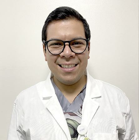 Dr. Luis Córdova A.