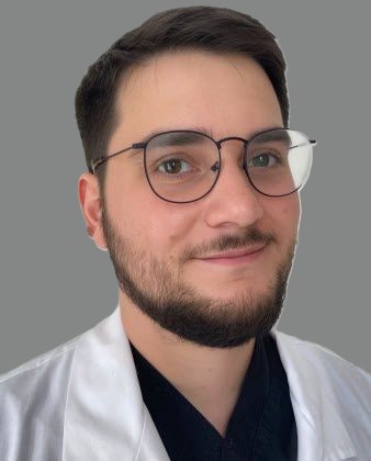Dr. Matías Willson E.