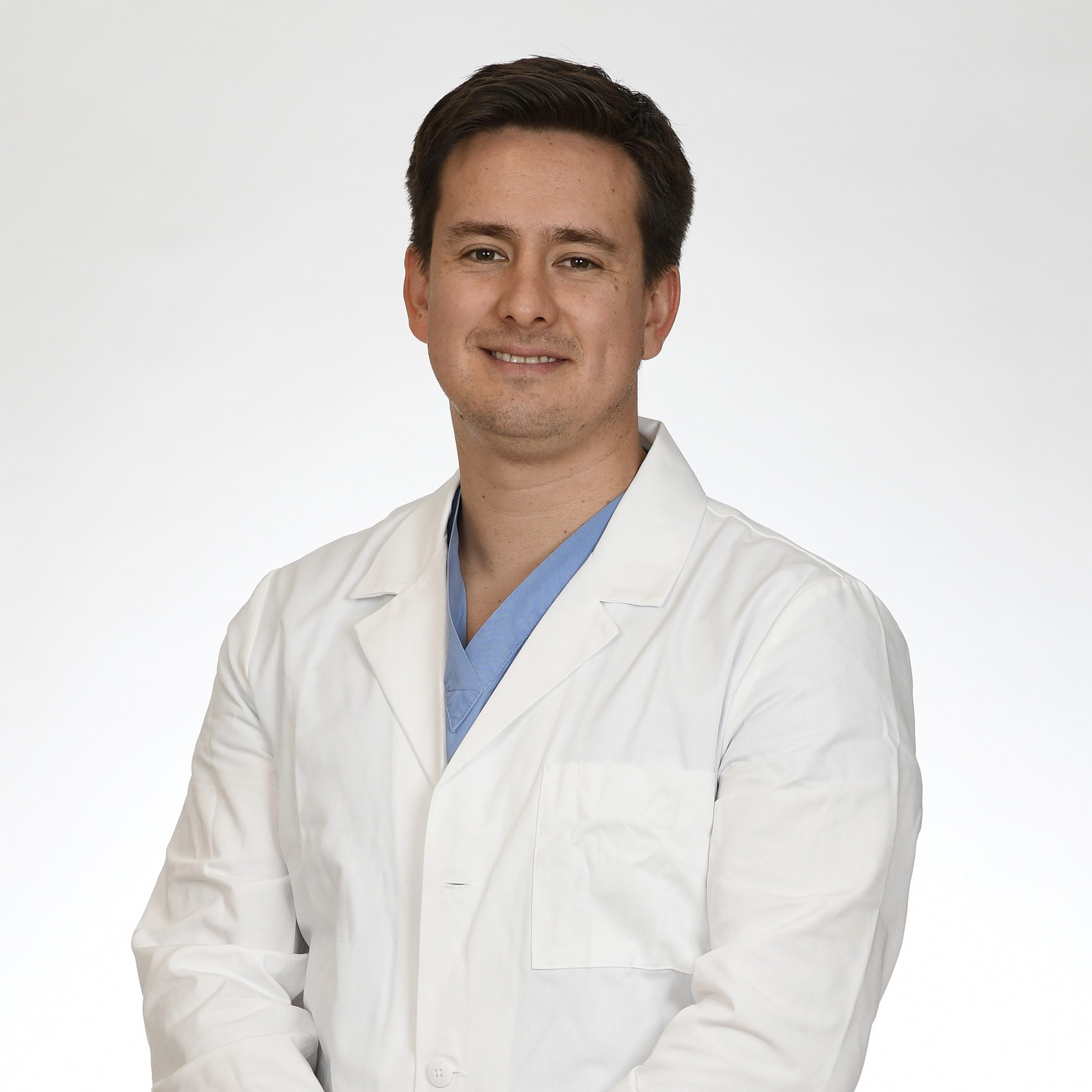 Dr. Sergio Riveros G.