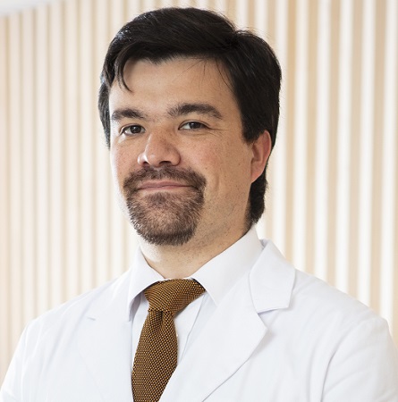 Dr. Rafael González S.