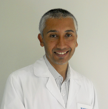 Dr. Arnoldo Riquelme P.