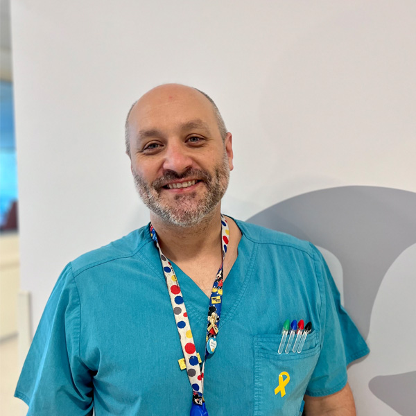 Dr. Cristian Sotomayor