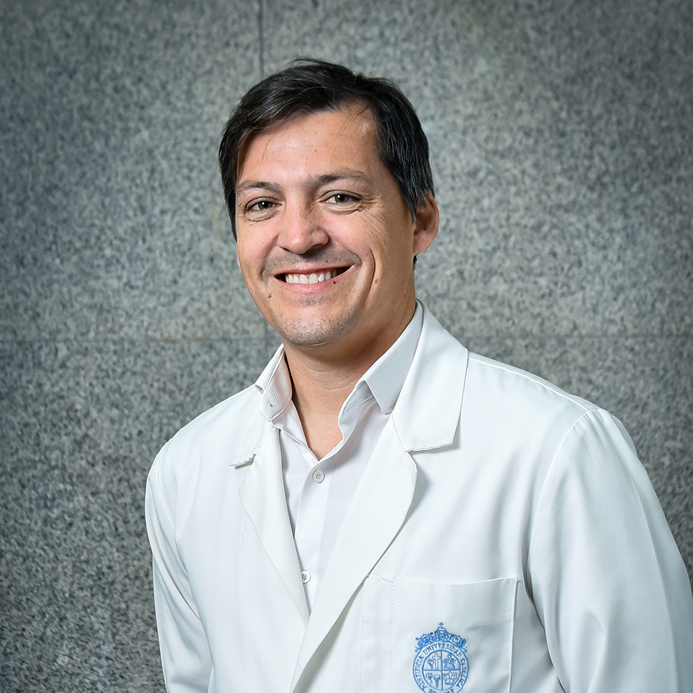 Dr. Gonzalo Martínez